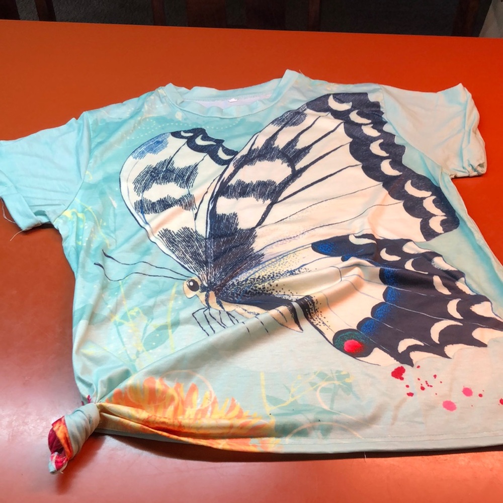 Butterfly Print Short Sleeve Tee - Light Aqua
